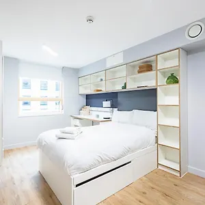 Brand New Modern Rooms, & - Sk Exeter